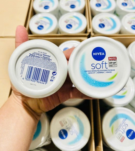 Kem dưỡng ẩm NIVEA Soft chống nẻ & dưỡng da, 200 ml