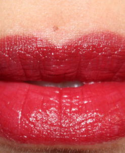 Son KIKO Smart Lipstick 909 Cherry Red swatch