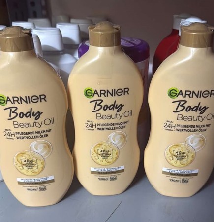 Sữa dưỡng thể Garnier Body Oil Beauty cho da khô, 400ml Sữa dưỡng thể Garnier Body Oil Beauty cho da khô, 400ml