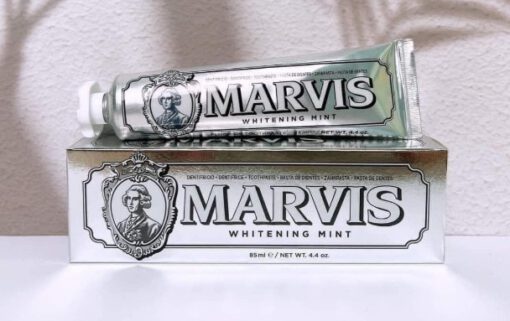 Kem đánh răng Marvis Whitening Mint làm trắng răng, 85ml