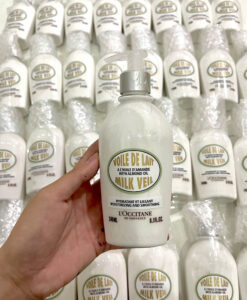 Sữa dưỡng thể L'Occitane Almond Milk Veil làm mềm và săn chắc da, 240ml