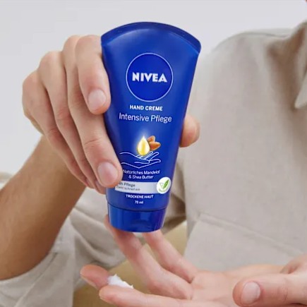 Kem dưỡng tay NIVEA Handcreme Intensive Pflege cho da khô, 75ml Kem dưỡng tay NIVEA Handcreme Intensive Pflege cho da khô, 75ml