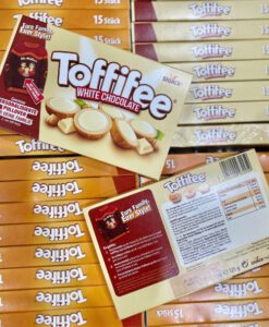 Kẹo mềm caramen chocolate nhân hạt dẻ Toffifee White Chocolate, 15 viên