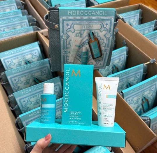 Set dưỡng tóc MOROCCANOIL phiên bản giáng sinh Holiday 2025, 1 set Set dưỡng tóc MOROCCANOIL phiên bản giáng sinh Holiday 2025, 1 set