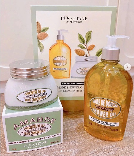 SET dầu tắm hạnh nhân và kem dưỡng thể L'Occitane Almond Shower Oil & Milk Concentrate, 1 set SET dầu tắm hạnh nhân và kem dưỡng thể L'Occitane Almond Shower Oil & Milk Concentrate, 1 set