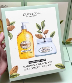SET dầu tắm hạnh nhân và kem dưỡng thể L'Occitane Almond Shower Oil & Milk Concentrate, 1 set SET dầu tắm hạnh nhân và kem dưỡng thể L'Occitane Almond Shower Oil & Milk Concentrate, 1 set