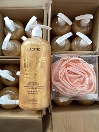 Sữa tắm Lacitic Active Biotic Bling Gold Shower Gel, 1 lít