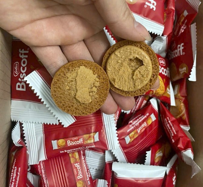 Bánh quy kẹp kem caramen Lotus Biscoff Cream, 120 chiếc Bánh quy kẹp kem caramen Lotus Biscoff Cream, 120 chiếc