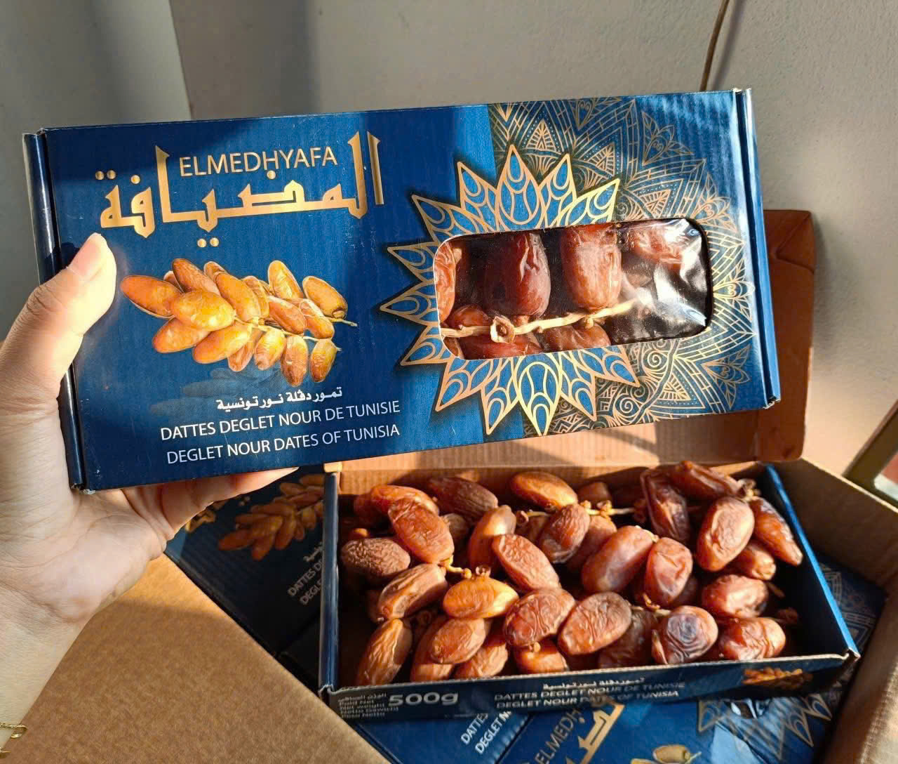 Chà là nguyên cành Elmedhyafa Deglet Nour Dates Of Tunisia, 500g Chà là nguyên cành Elmedhyafa Deglet Nour Dates Of Tunisia, 500g