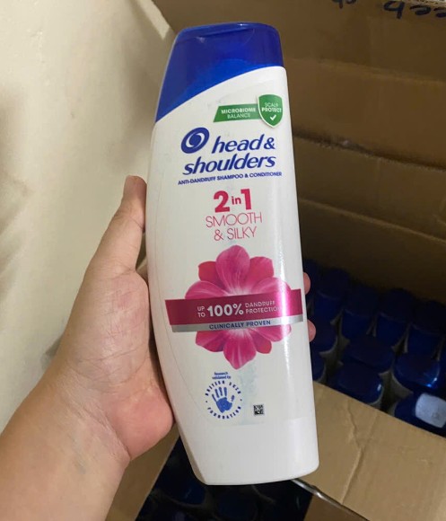 Dầu gội Head & Shoulders Smooth & Silky 2in1, 400ml Dầu gội Head & Shoulders Smooth & Silky 2in1, 400ml