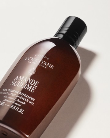 Tẩy da chết body L'Occitane Amande Sublime Gel Douche Exfoliant chiết xuất hạnh nhân, 250ml Tẩy da chết body L'Occitane Amande Sublime Gel Douche Exfoliant chiết xuất hạnh nhân, 250ml