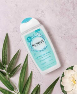 Dung dịch vệ sinh Femfresh Intimate Sensitive Wash cho da nhạy cảm, 250ml