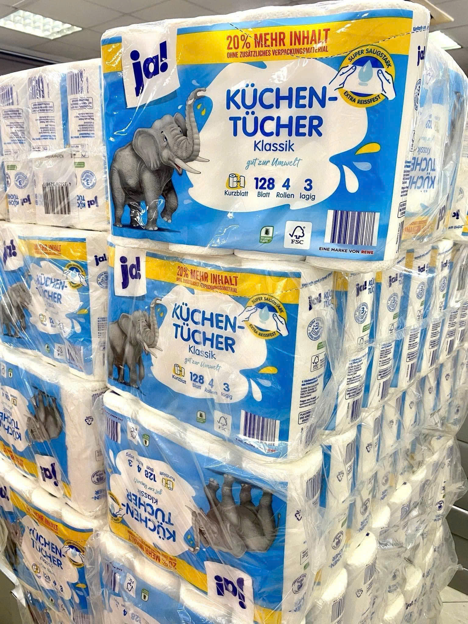 Giấy nhà bếp đa năng Ja! Küchen-Tücher 128 tờ x 3 lớp, 4 cuộn Giấy nhà bếp đa năng Ja! Küchen-Tücher 128 tờ x 3 lớp, 4 cuộn