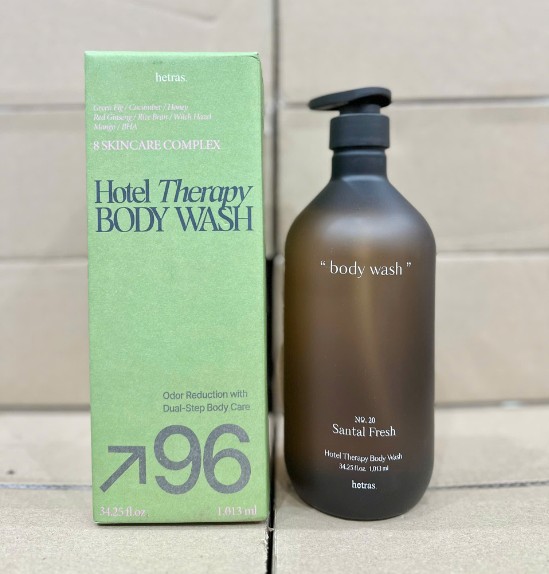 Sữa tắm nước hoa Hetras Hotel Therapy Body Wash No.20 Santal Fresh, 1013ml Sữa tắm nước hoa Hetras Hotel Therapy Body Wash No.20 Santal Fresh, 1013ml