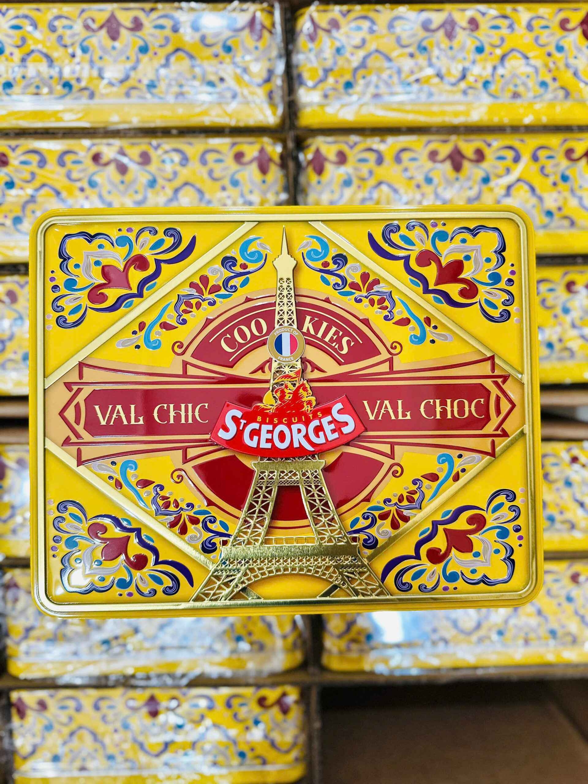 Bánh quy kẹp kem socola và vani St Georges Val Chic & Val Choc, 600g {Vàng} Bánh quy kẹp kem socola và vani St Georges Val Chic & Val Choc, 600g {Vàng}