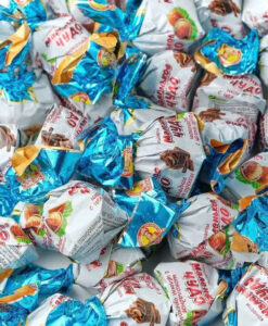 Kẹo Chudo Xanh Nga Malenkoye Socola nhân kem socola hạt phỉ, 500g