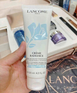 Sữa rửa mặt Lancome Creme Radiance Cream-to-Foam Cleanser, 125ml